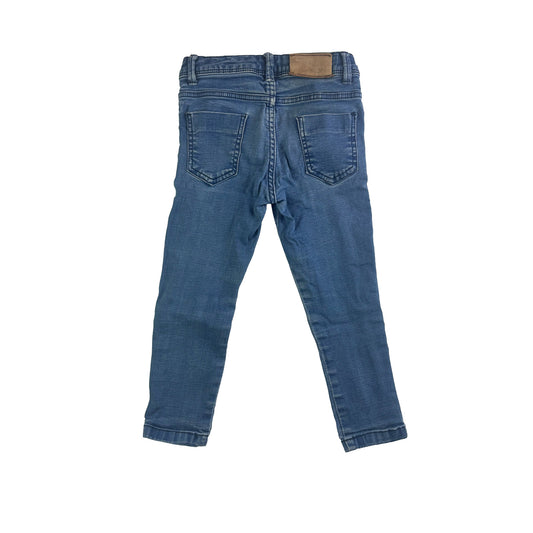 Jeans von Zara in Gr. 104 - Gut